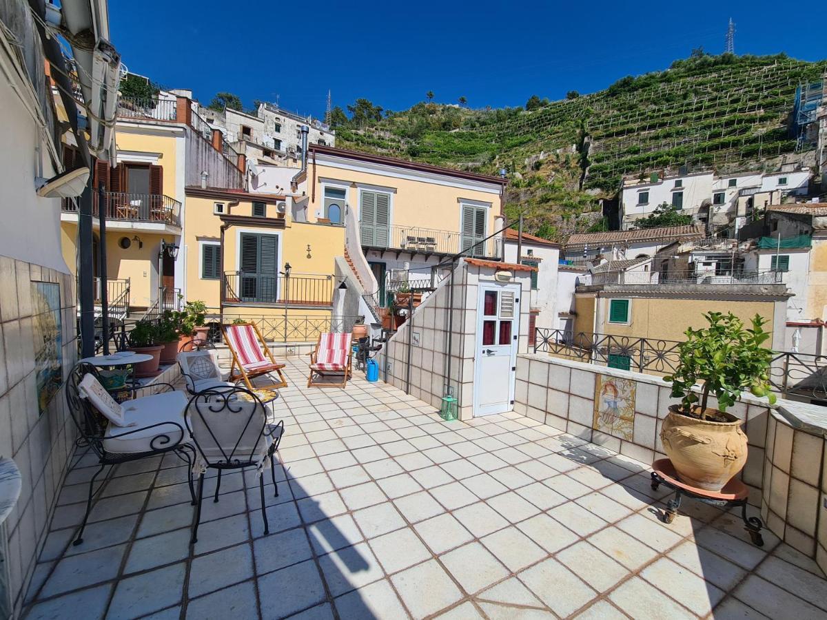Casa Vacanze Lalia Maiori Eksteriør billede